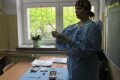 Sanitariuszka czy instrumentariuszka?